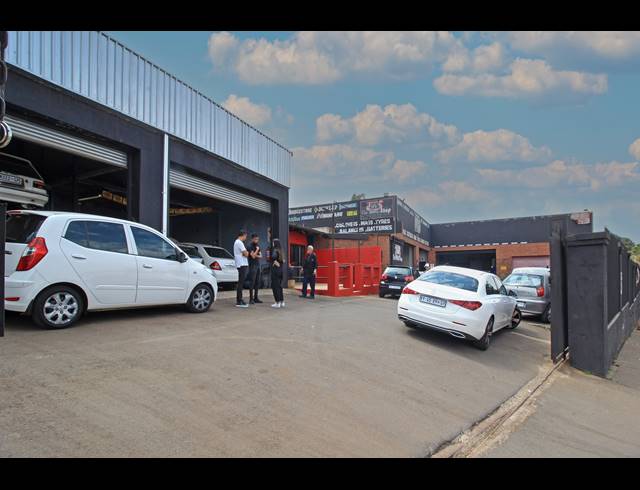 640M² BUSINESS FOR SALE IN BRIXTON